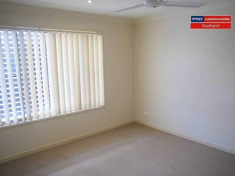 4/136-138 Central Street, Labrador QLD 4215