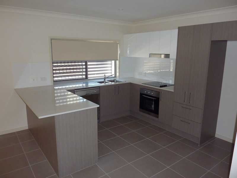 2/136-138 Central Street, Labrador QLD 4215