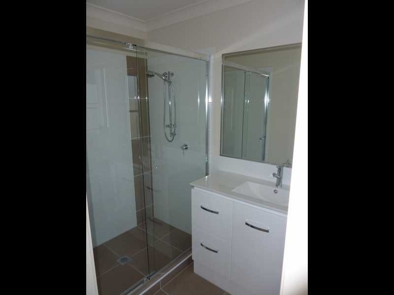 2/136-138 Central Street, Labrador QLD 4215