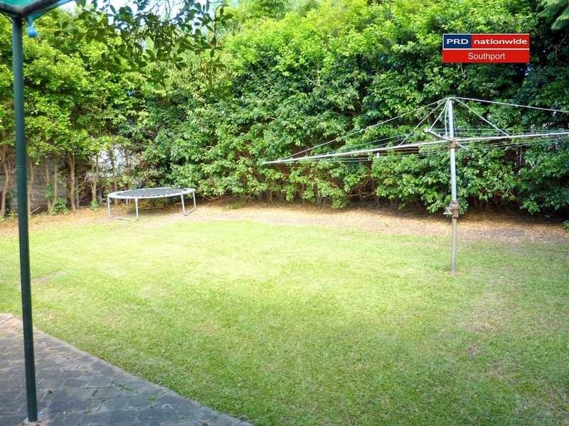 16 Neville Avenue, Southport QLD 4215