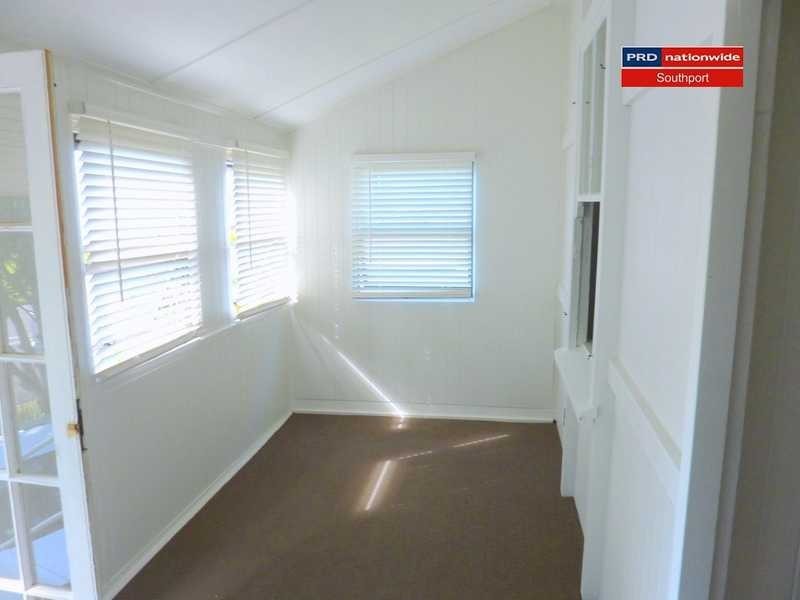 16 Neville Avenue, Southport QLD 4215