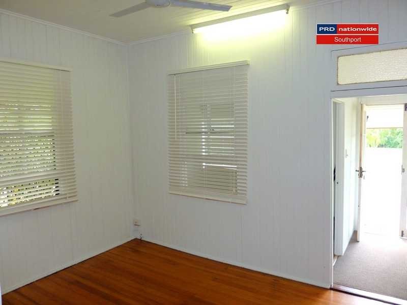 16 Neville Avenue, Southport QLD 4215