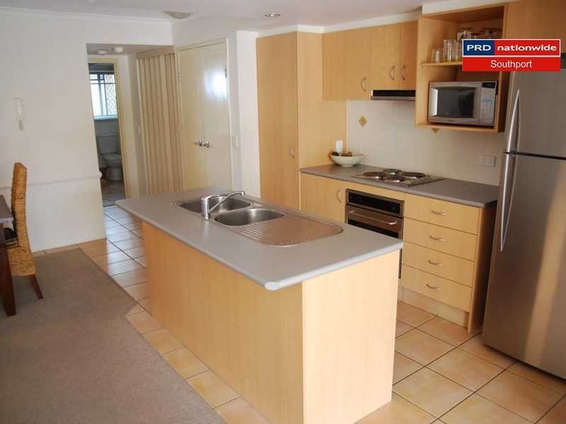 Unit 4/8-10 Lloyd Street, Southport QLD 4215