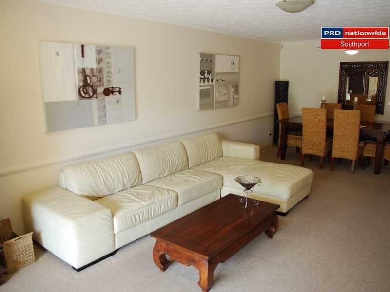 Unit 4/8-10 Lloyd Street, Southport QLD 4215
