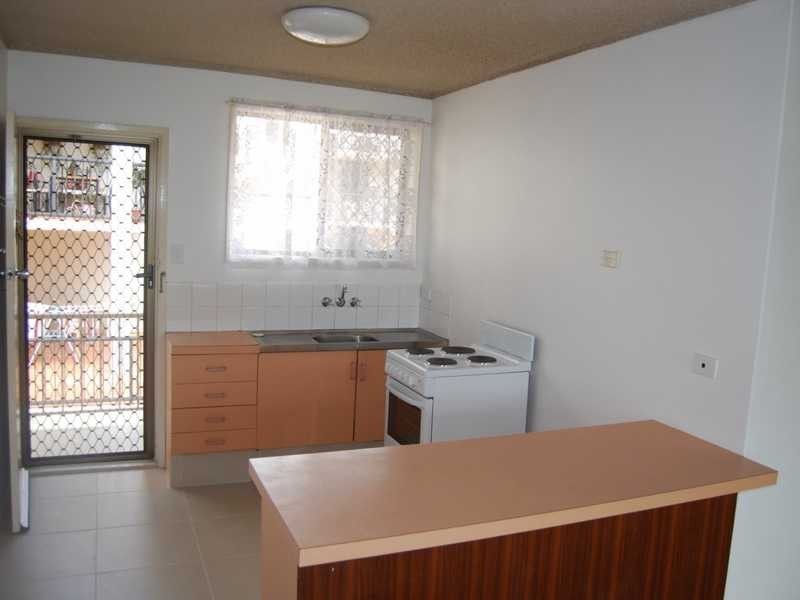 3/39 Lenneberg Street, Southport QLD 4215