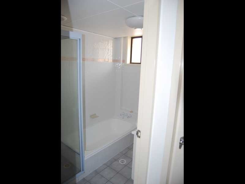 3/39 Lenneberg Street, Southport QLD 4215