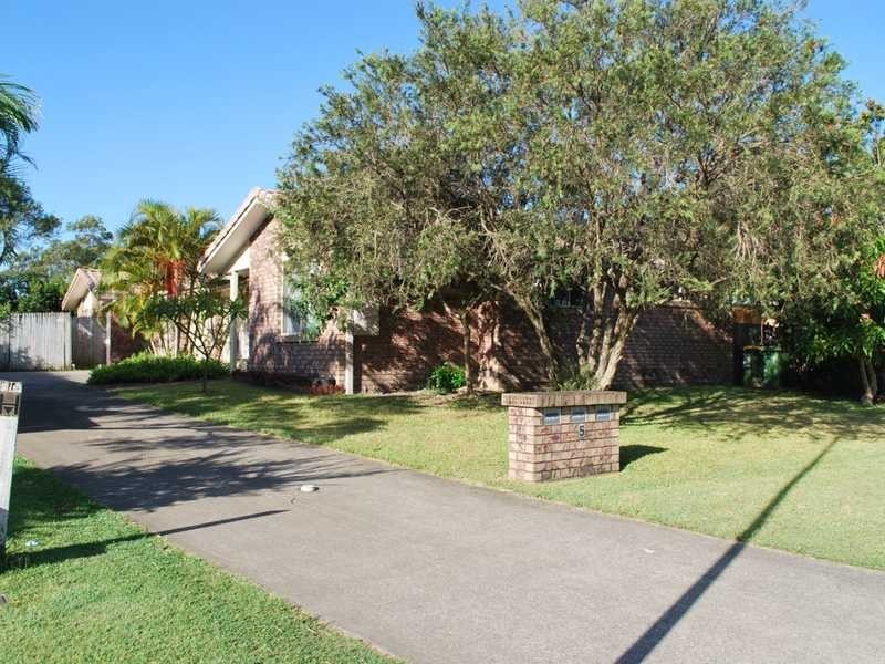 Unit 1/5 Pamela Court, Labrador QLD 4215