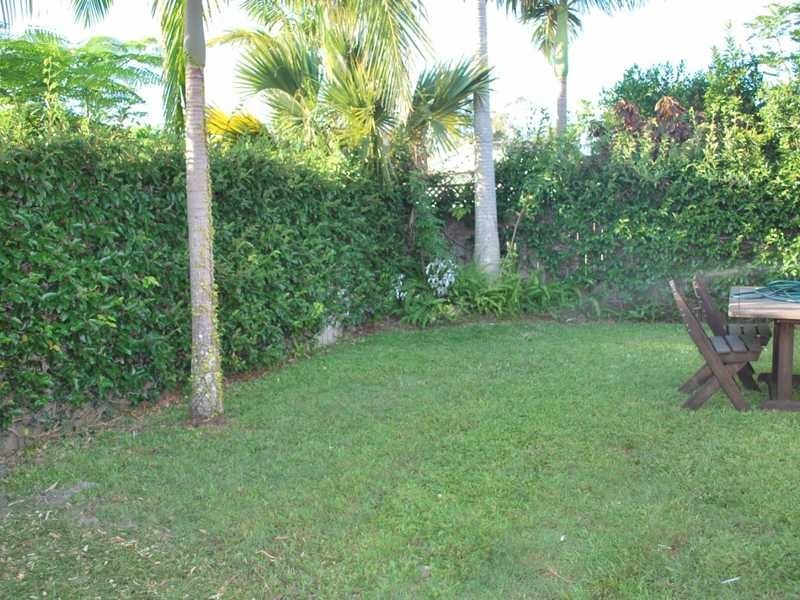 Unit 1/5 Pamela Court, Labrador QLD 4215