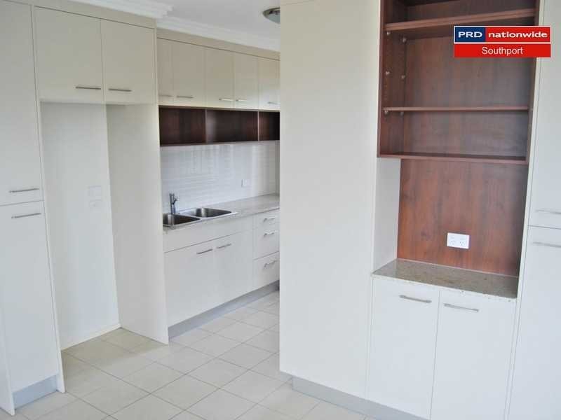 6/4-6 Locke Street, Southport QLD 4215