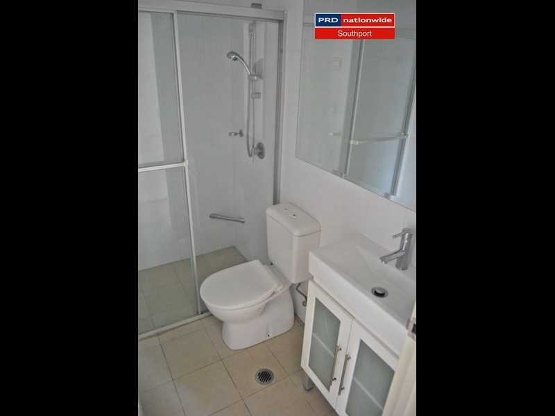 6/4-6 Locke Street, Southport QLD 4215