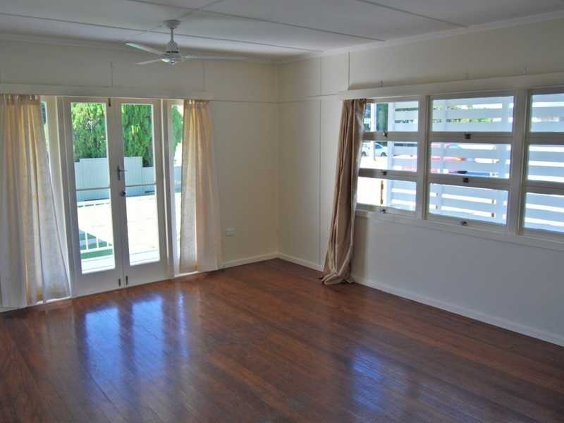 127 Johnston Street, Southport QLD 4215