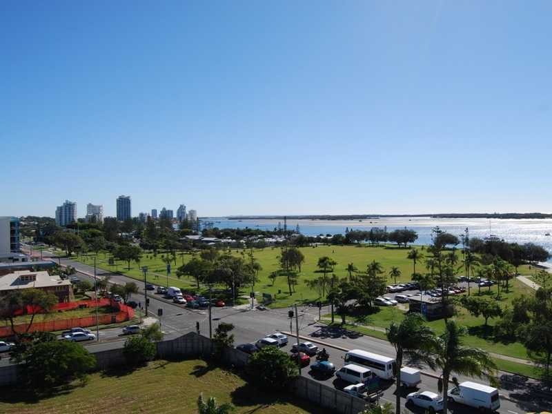 7C / 114 Marine Parade, Southport QLD 4215