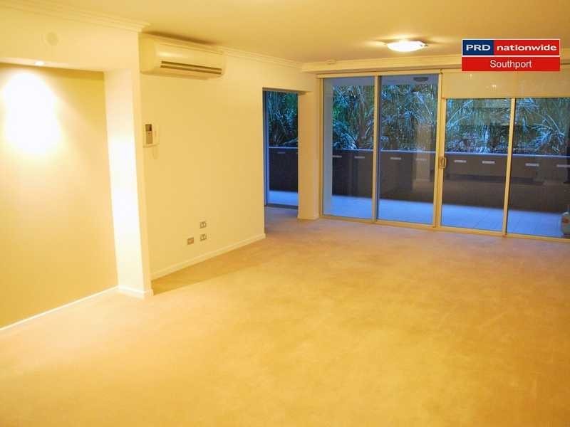 Unit 14/53 Darrambal Street, Chevron Island QLD 4217