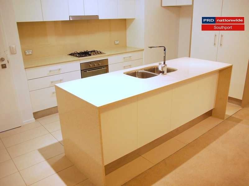 Unit 14/53 Darrambal Street, Chevron Island QLD 4217