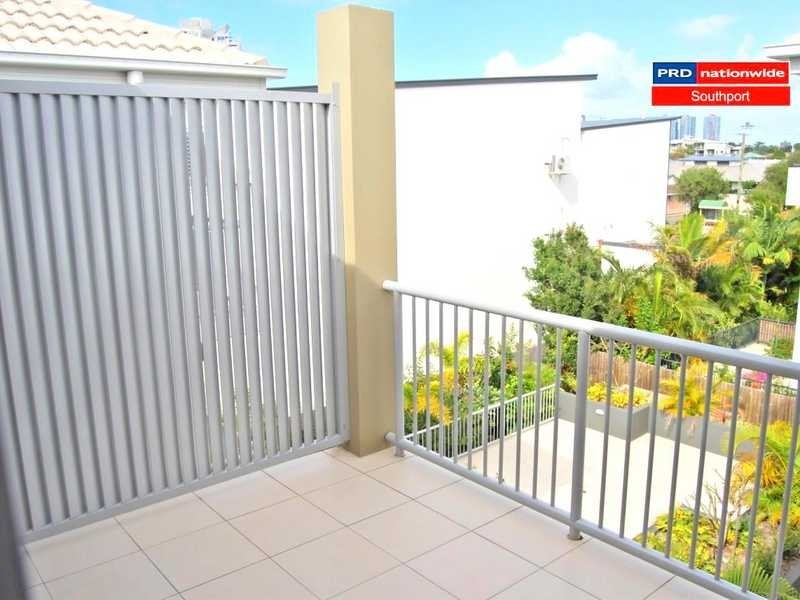 Unit 8/99 Muir Street, Labrador QLD 4215