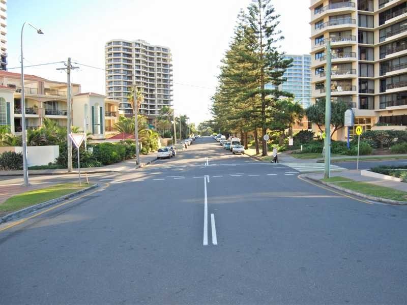 Unit 3/16 Markwell Avenue, Surfers Paradise QLD 4217