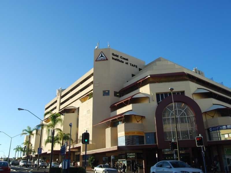 Unit 3/160 High Street, Southport QLD 4215