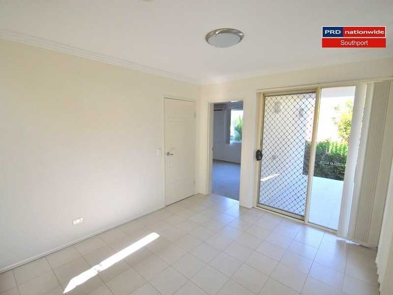 4/4-6 Locke Street, Southport QLD 4215