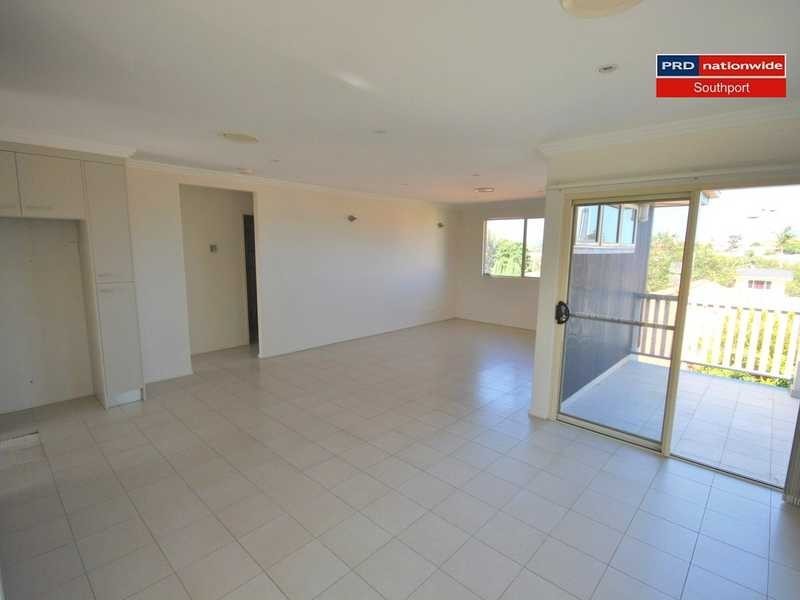 4/4-6 Locke Street, Southport QLD 4215