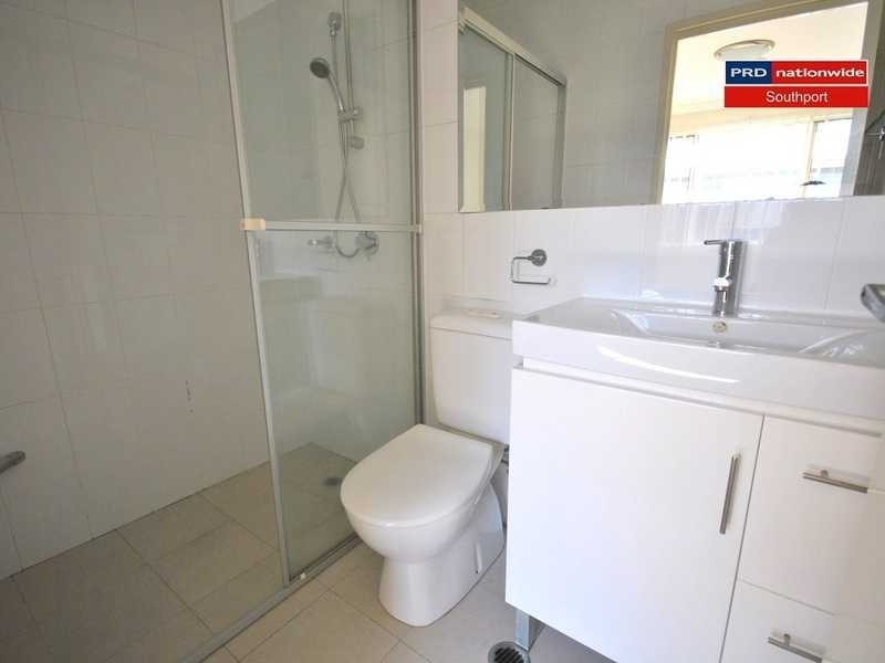 4/4-6 Locke Street, Southport QLD 4215