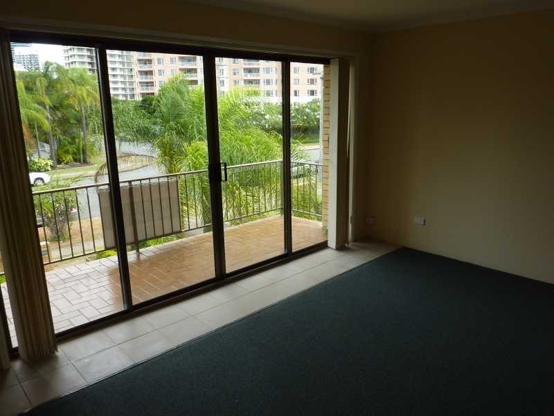 Unit 3/11 Australia Avenue, Broadbeach QLD 4218