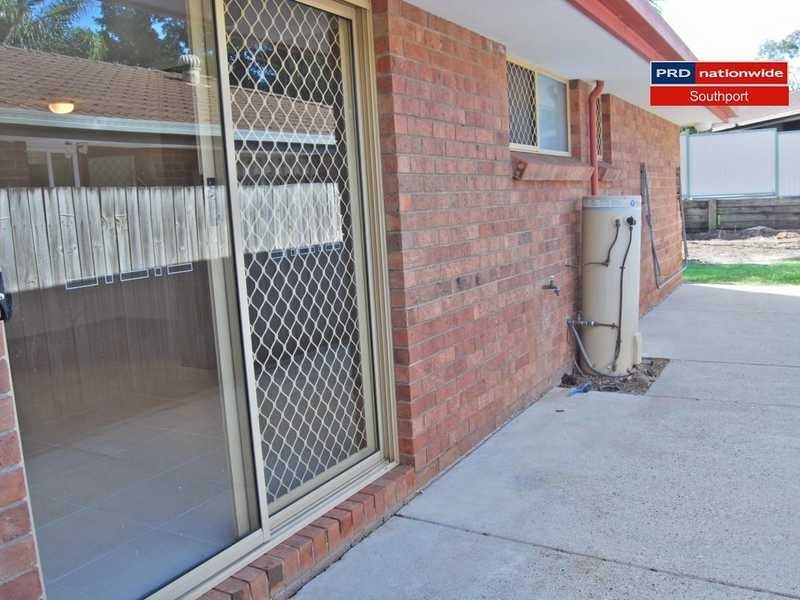 1/185 Central Street, Labrador QLD 4215