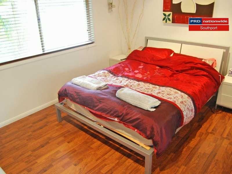 1/5 Avi Court, Labrador QLD 4215