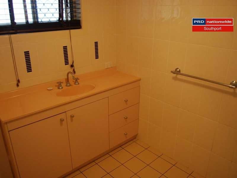 Unit 5/15 Lather Street, Southport QLD 4215