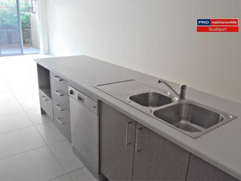 Unit 1/10 Prince Street, Southport QLD 4215