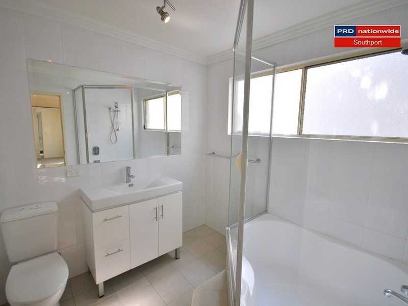 5/4-6 Locke Street, Southport QLD 4215