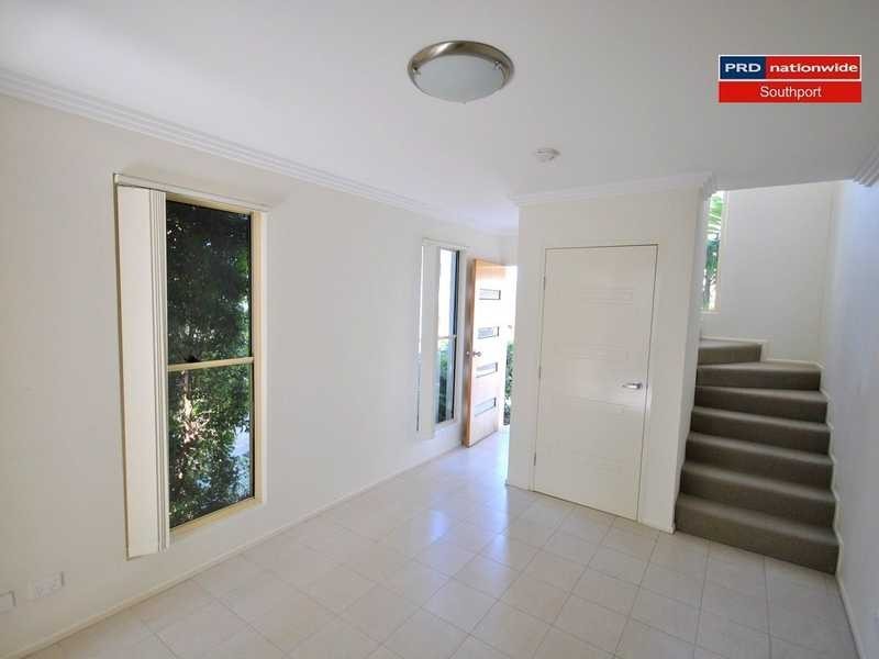 5/4-6 Locke Street, Southport QLD 4215