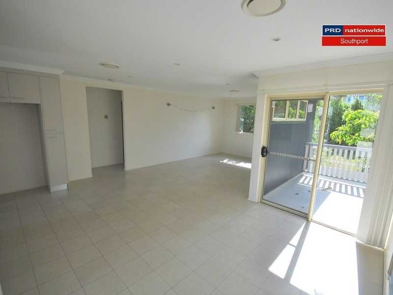 5/4-6 Locke Street, Southport QLD 4215