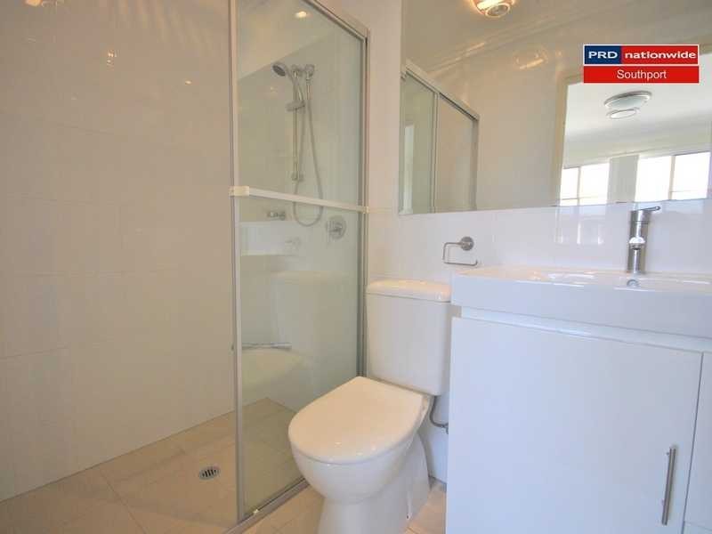 5/4-6 Locke Street, Southport QLD 4215