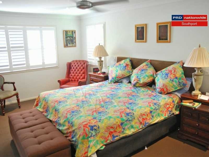 2/25 Charlton Street, Southport QLD 4215