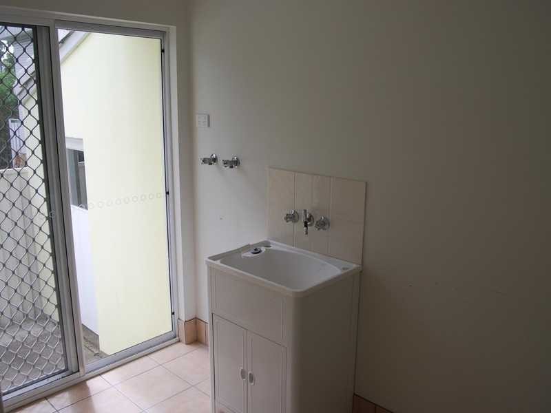 16a Loder Street, Biggera Waters QLD 4216