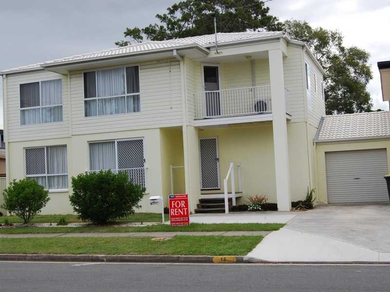 16a Loder Street, Biggera Waters QLD 4216