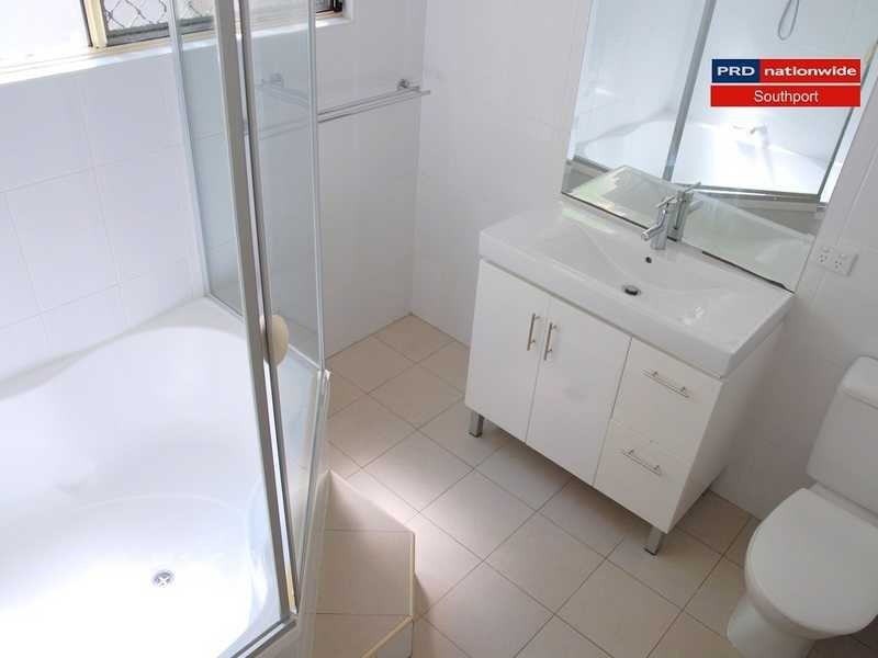 7/4-6 Locke Street, Southport QLD 4215