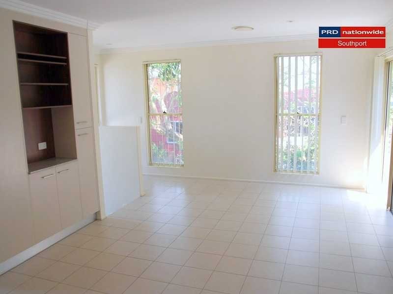 7/4-6 Locke Street, Southport QLD 4215