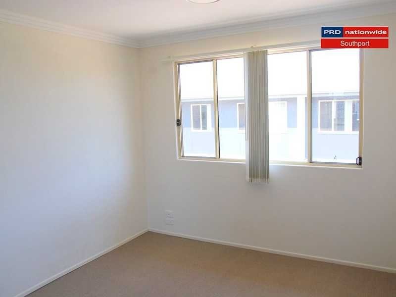 7/4-6 Locke Street, Southport QLD 4215