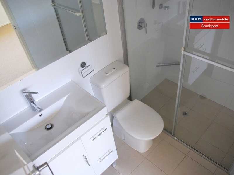 7/4-6 Locke Street, Southport QLD 4215