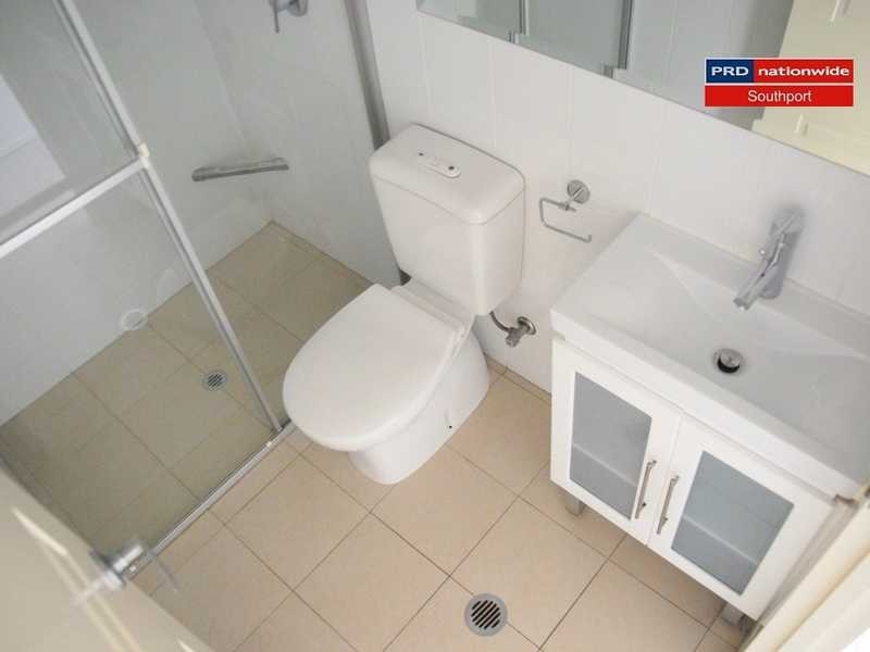 7/4-6 Locke Street, Southport QLD 4215