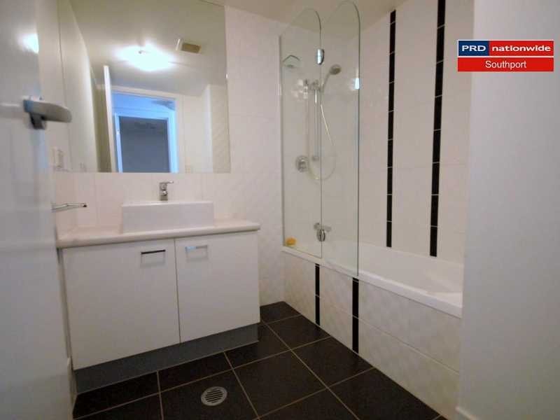 Unit 18/15-17 Lloyd Street, Southport QLD 4215