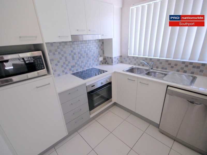 Unit 18/15-17 Lloyd Street, Southport QLD 4215