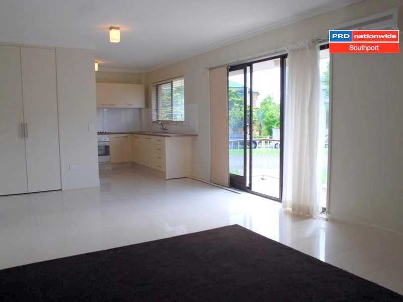 Unit 3/147 High Street, Southport QLD 4215