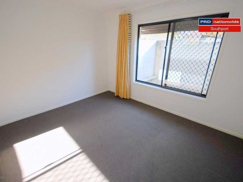 1/14 Judith Avenue, Southport QLD 4215