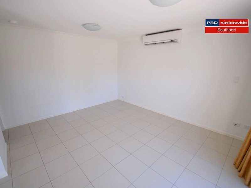 1/14 Judith Avenue, Southport QLD 4215