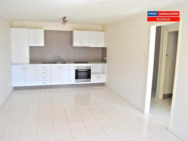 Unit 2/126 Marine Parade, Southport QLD 4215