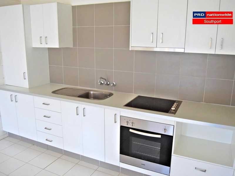 Unit 2/126 Marine Parade, Southport QLD 4215