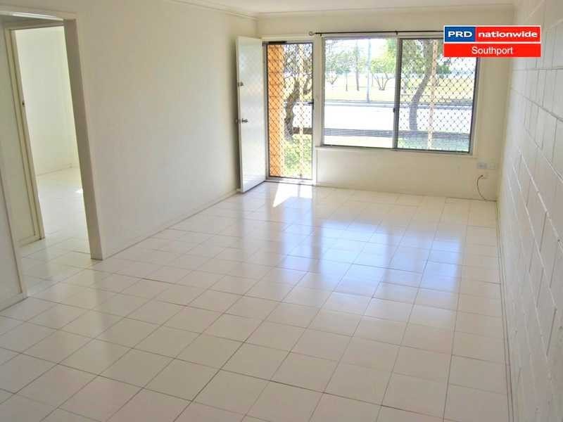 Unit 2/126 Marine Parade, Southport QLD 4215