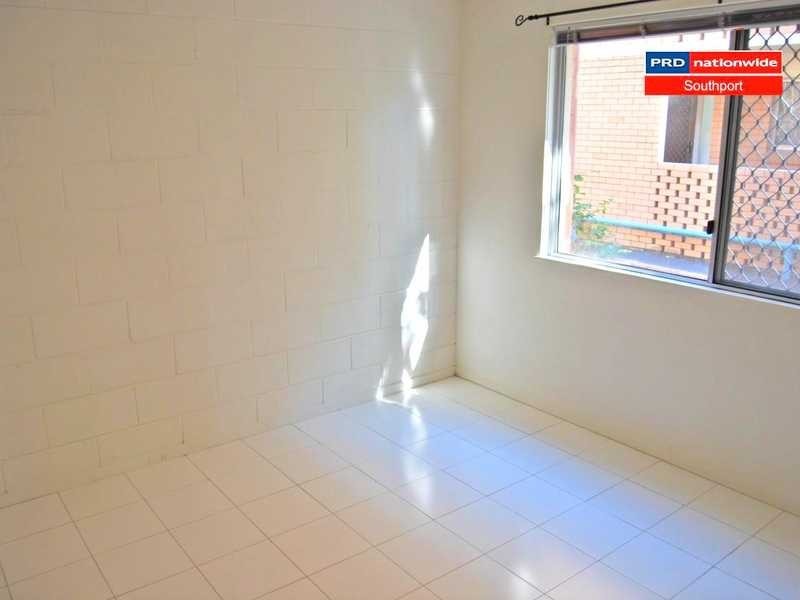 Unit 2/126 Marine Parade, Southport QLD 4215